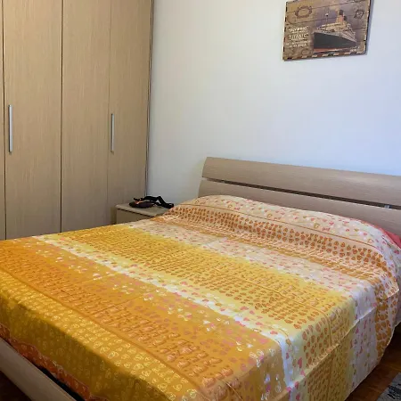 At Mogliano A Casa Ma In Apartamento