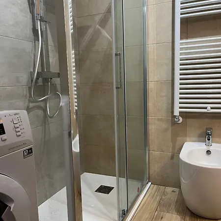 At Mogliano A Casa Ma In Apartamento