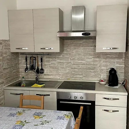 At Mogliano A Casa Ma In *